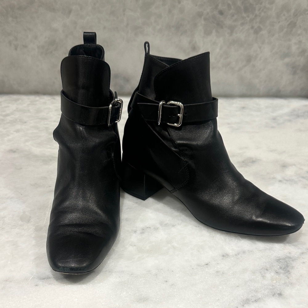 Tods Black Leather Ankle Boots